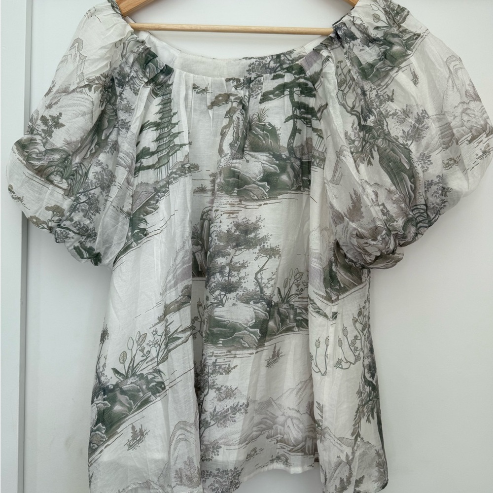 New Umgee Green and White Women's Top M